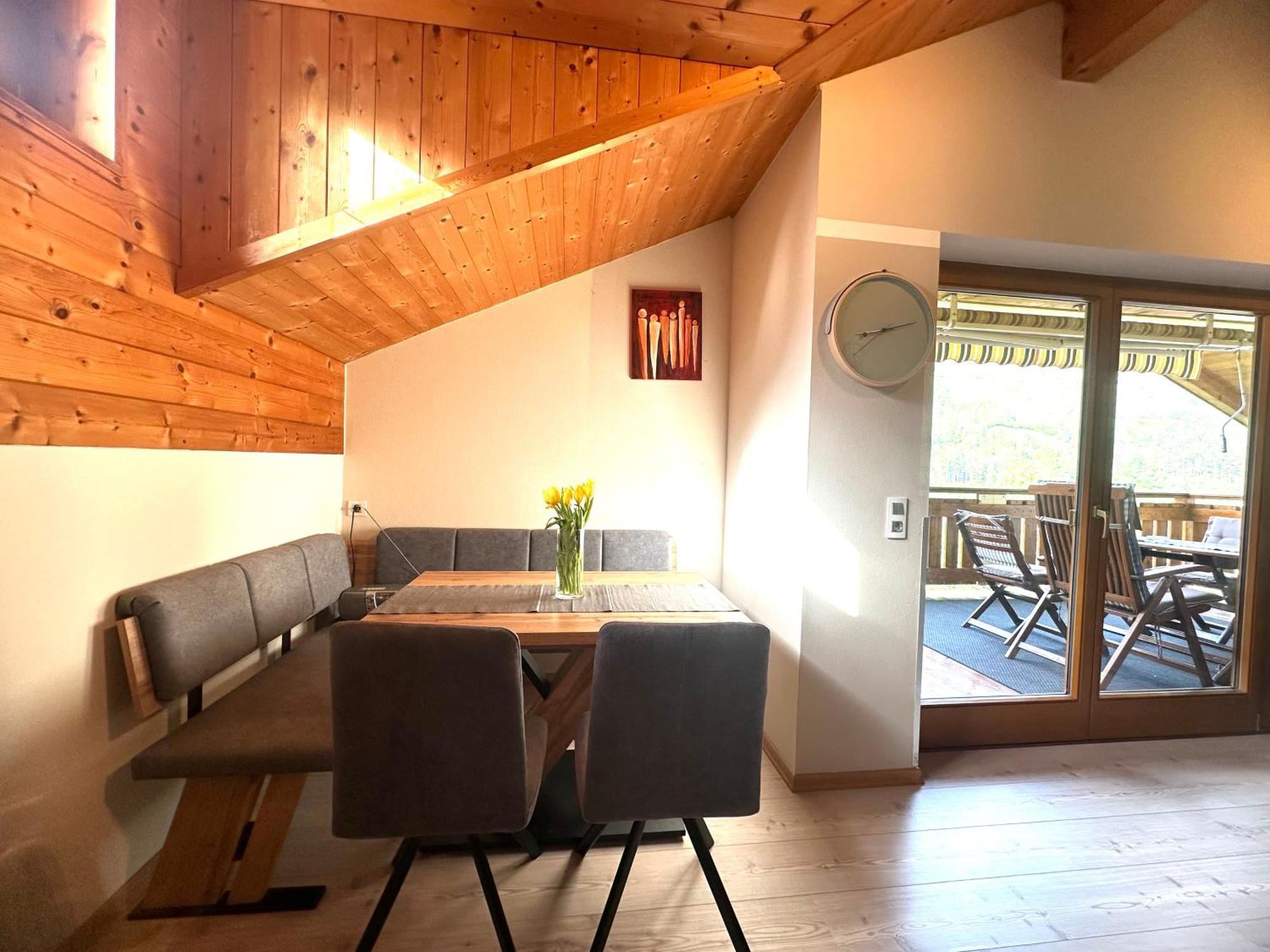 Appartment Lukasser Ainet Eksteriør bilde